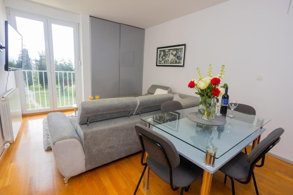 Bella Vista - Cozy Apartments With Easy Check-In And Free Parking سبليت المظهر الخارجي الصورة