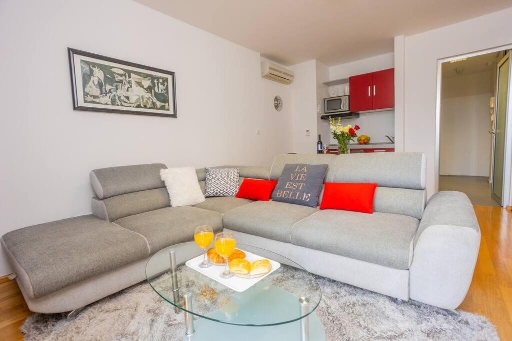 Bella Vista - Cozy Apartments With Easy Check-In And Free Parking سبليت المظهر الخارجي الصورة